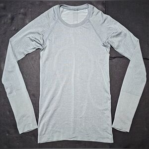 Womens Lululemon Swiftly Tech Long Sleeve Shirt 2.0 Gray Size 2